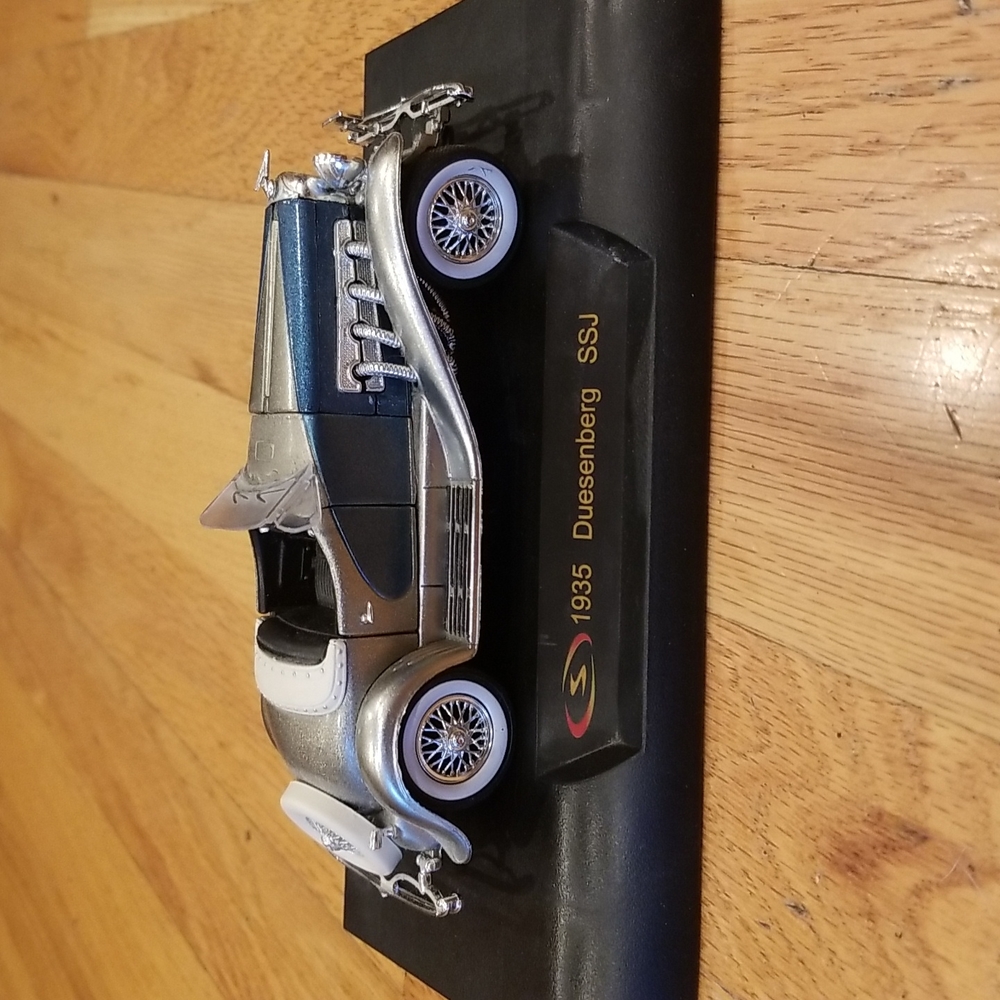 Signature 1935 Duesenberg SSJ